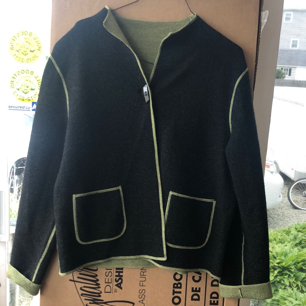 Women’s sweater jacket med